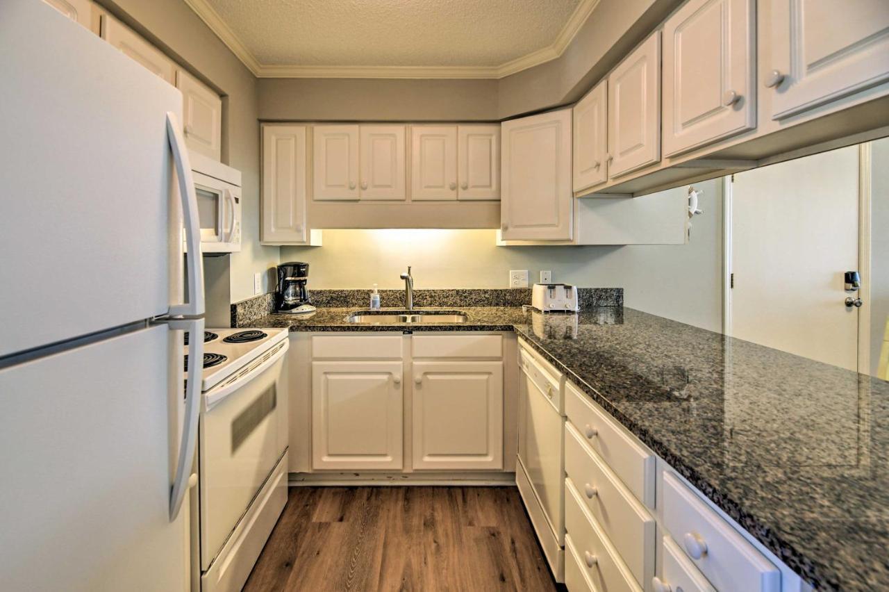 Emerald Isle Resort-Style Condo Walk To Beaches! 외부 사진